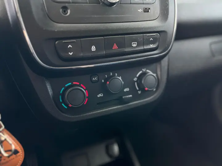 KWID 1.0 12V SCE FLEX ZEN MANUAL