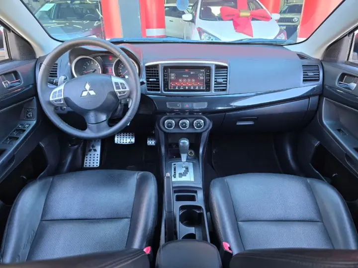 Lancer HL-T 2.0 16V 160cv Aut.