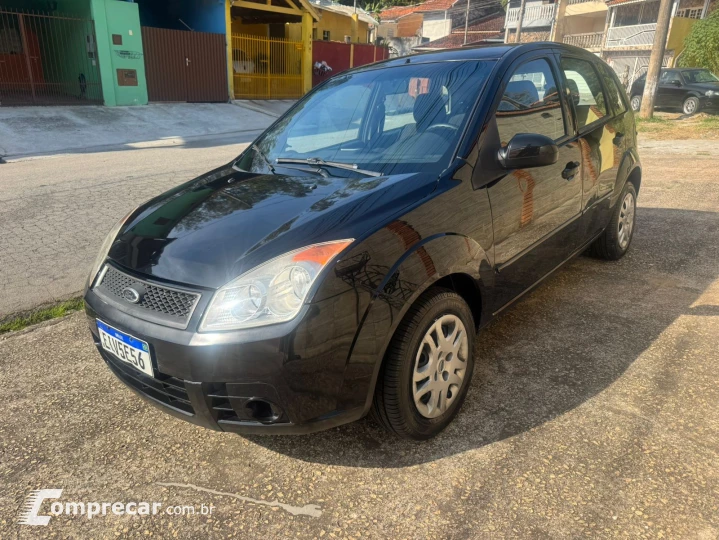 FIESTA 1.6 MPI Class Hatch 8V