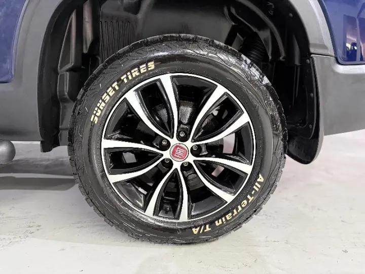 TORO 2.0 16V Turbo Ultra 4WD