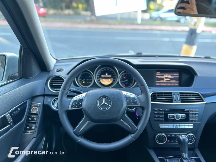 C 180 1.8 Cgi Classic 16V Turbo Gasolina 4P Automático