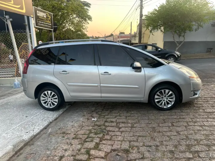 GRAND C4 2.0 I Picasso Exclusive 16V