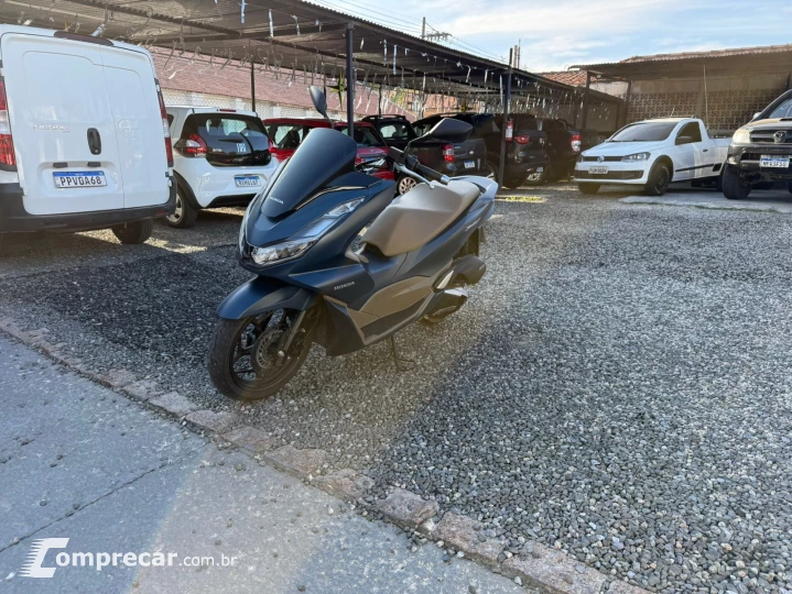 PCX 160 DLX