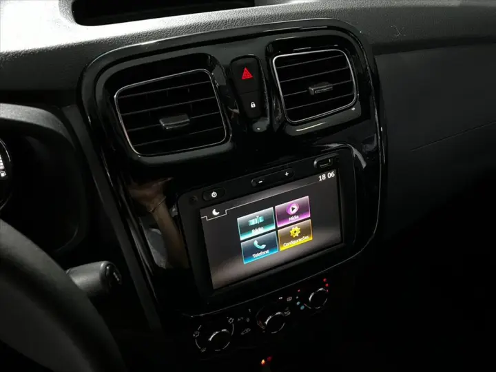 LOGAN 1.6 16V SCE FLEX ZEN X-TRONIC