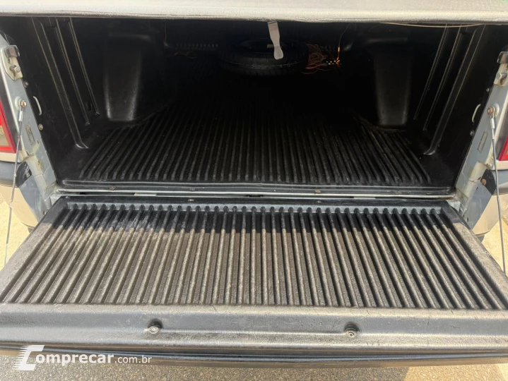 SAVEIRO 1.6 MI Surf CS 8V