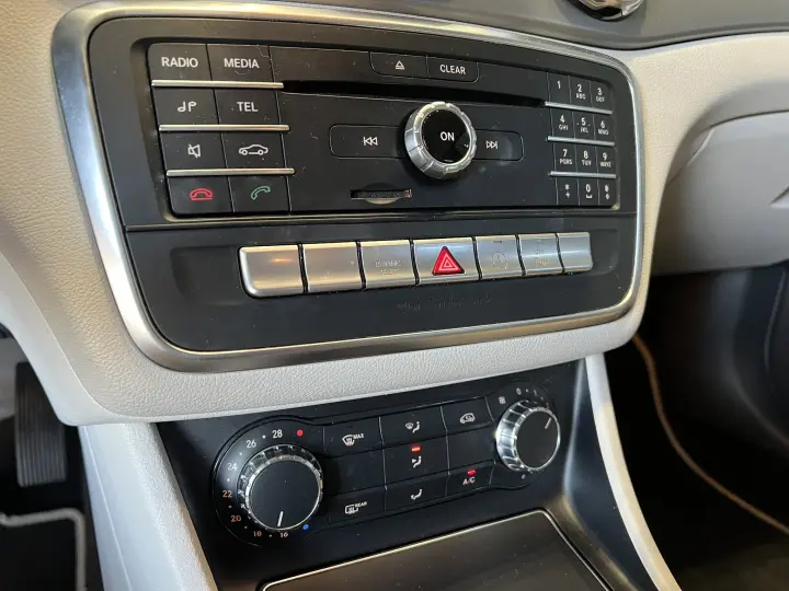 GLA 200 1.6 CGI FLEX ADVANCE 7G-DCT