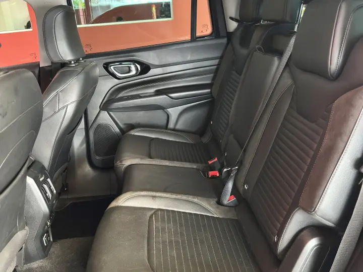 COMMANDER 1.3 T270 TURBO FLEX LIMITED AT6