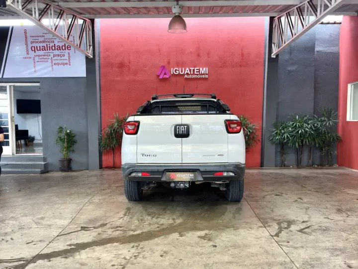 TORO 2.0 16V TURBO DIESEL FREEDOM 4WD AT9