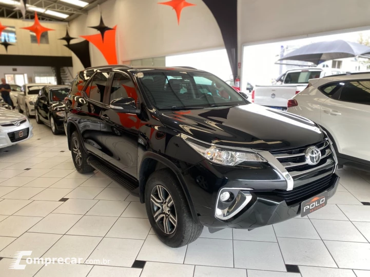 HILUX SW4 2.7 SR 7 LUGARES 4X2 16V TOYOTA