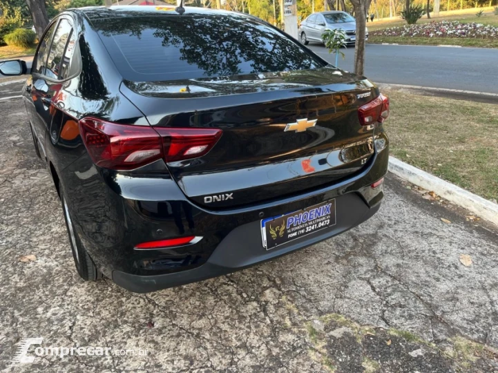 ONIX 1.0 Turbo Plus LT