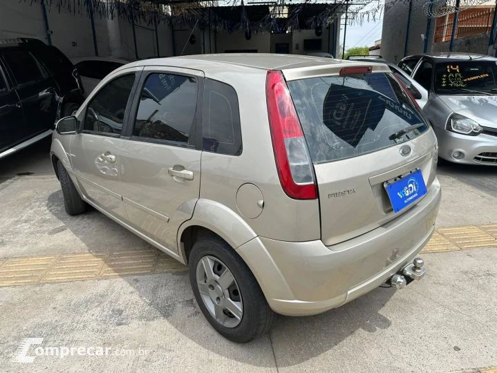 FIESTA 1.6 MPI Class Hatch 8V