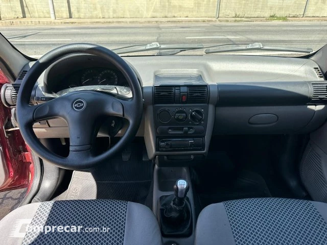 CLASSIC - 1.0 MPFI VHCE 8V 4P MANUAL