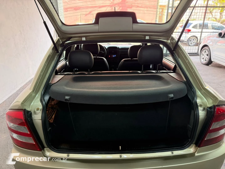 ASTRA 2.0 MPFI Advantage 8V