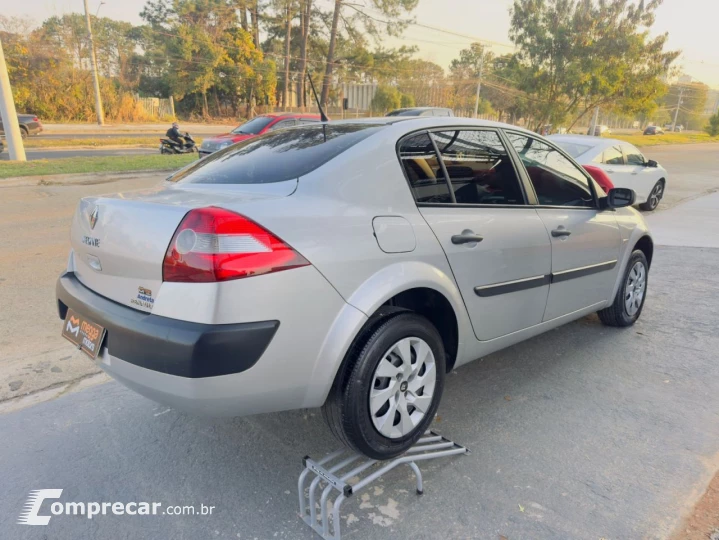 MÉGANE 1.6 Extreme Sedan 16V