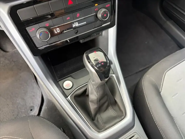 T-CROSS 1.0 200 TSI TOTAL FLEX AUTOMÁTICO