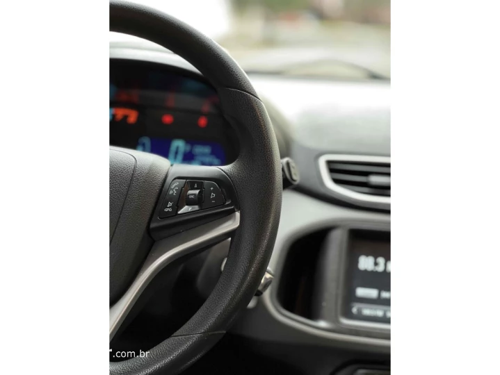 ONIX 1.4 MPFI LT 8V FLEX 4P AUTOMÁTICO