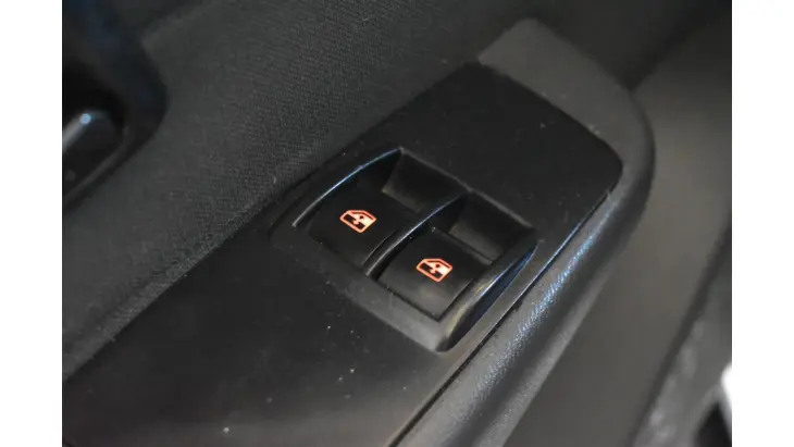 STRADA - 1.8 MPI ADVENTURE CE 16V 2P MANUAL