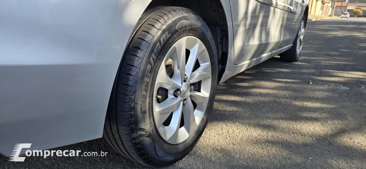 ONIX 1.0 Turbo Plus LT