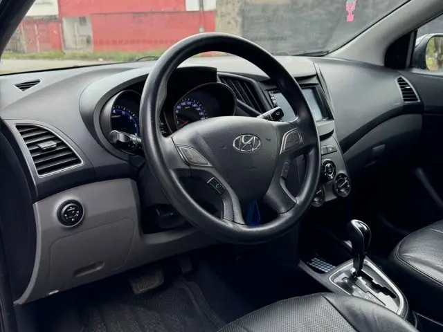 HB20S - 1.6 PREMIUM 16V 4P AUTOMÁTICO