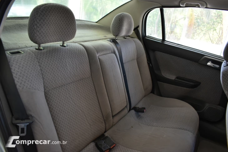 ASTRA 2.0 MPFI CD Sedan 8V