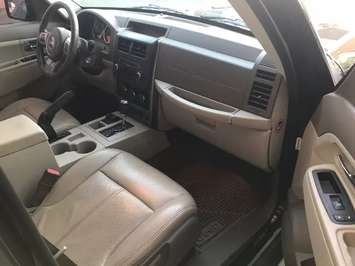 CHEROKEE 3.7 Sport 4X4 V6 12V