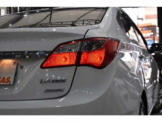 HB20S - 1.6 PREMIUM 16V 4P AUTOMÁTICO