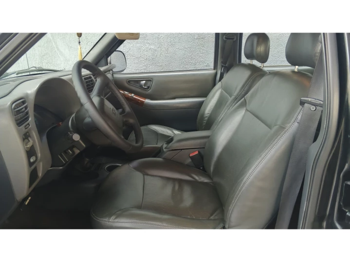 S10 2.4 MPFI EXECUTIVE 4X2 CD 8V FLEX 4P MANUAL