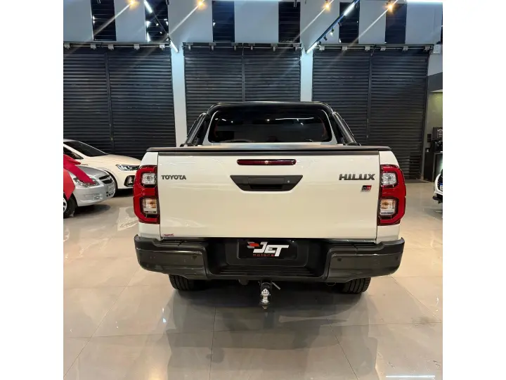 HILUX 2.8 D-4D TURBO DIESEL CD GR-S 4X4 AUTOMÁTICO
