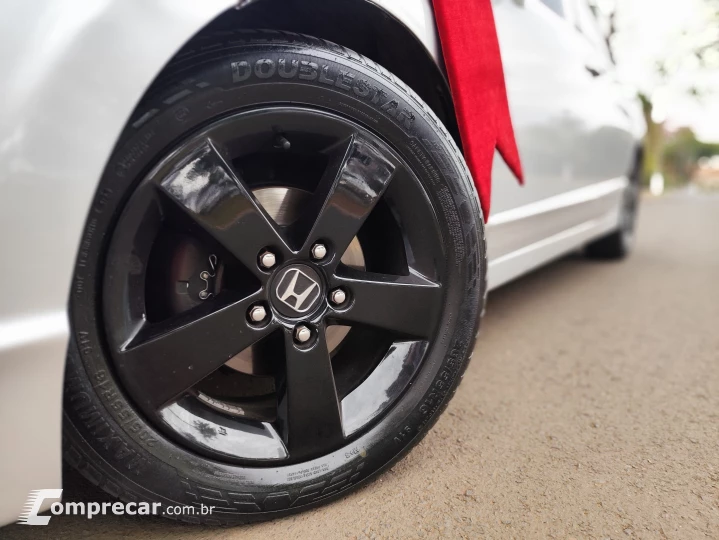 CIVIC 1.8 LXS 16V FLEX 4P AUTOMÁTICO