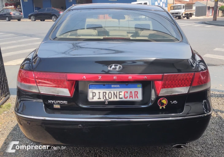 AZERA 3.3 MPFI GLS Sedan V6 24V