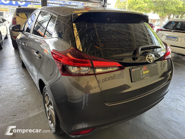 YARIS 1.5 16V XS Connect