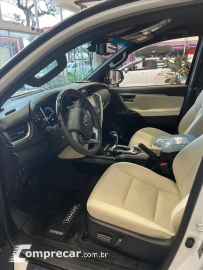 HILUX SW4 2.8 D-4d Turbo Diamond 7L 4X4