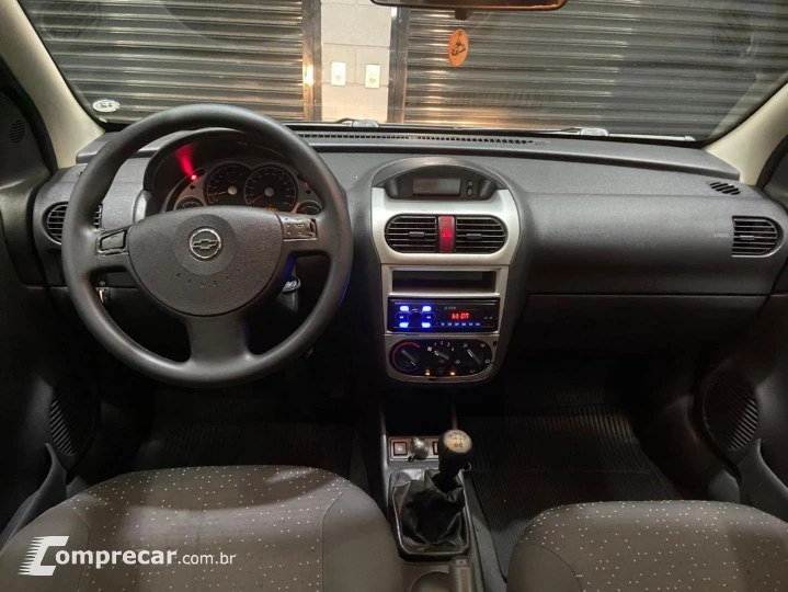Corsa 1.4 Mpfi Premium Sedan 8V Flex 4P Manual