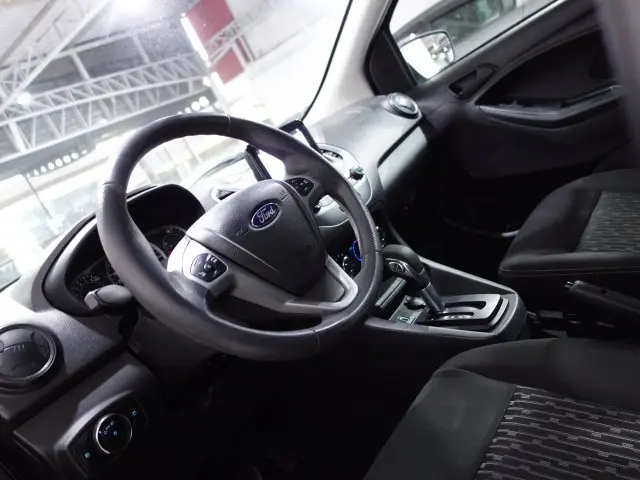 KA + - 1.5 TI-VCT SE PLUS SEDAN AUTOMÁTICO