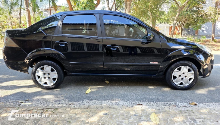 FIESTA 1.6 Rocam Sedan 8V