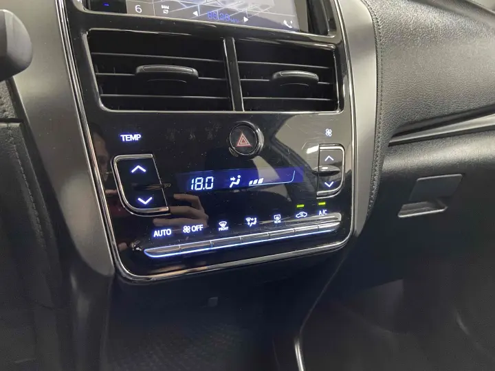 YARIS 1.5 16V FLEX SEDAN XL MULTIDRIVE