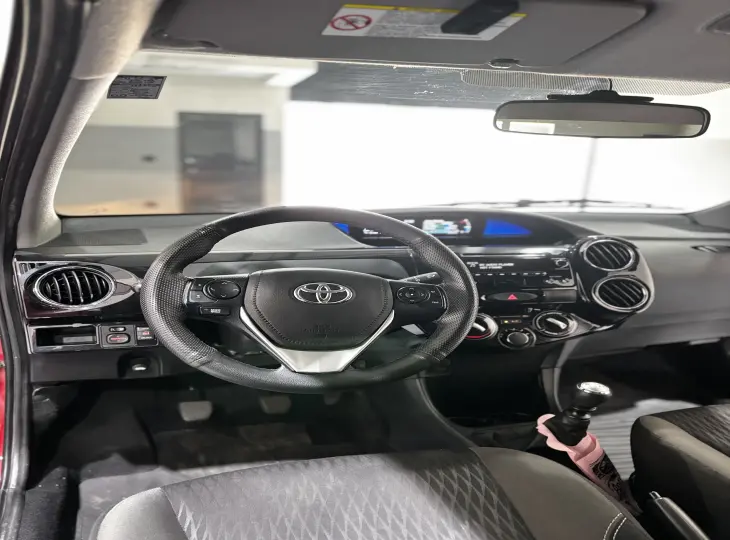 ETIOS 1.5 XS Sedan 16V