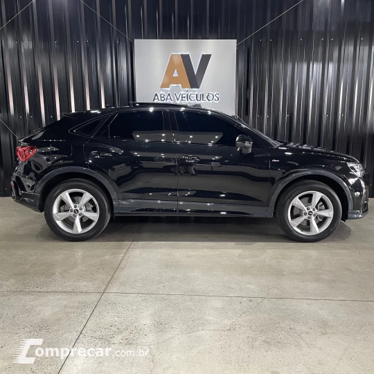 Q3 2.0 40 TFSI Sportback Performance Black Quattro