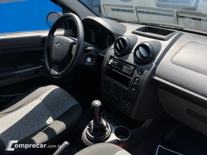 FIESTA 1.6 MPI First Sedan 8V