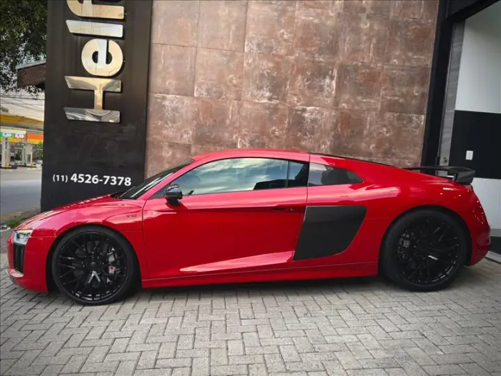 R8 5.2 FSI Coupe Plus Quattro V10 40V S Tronic