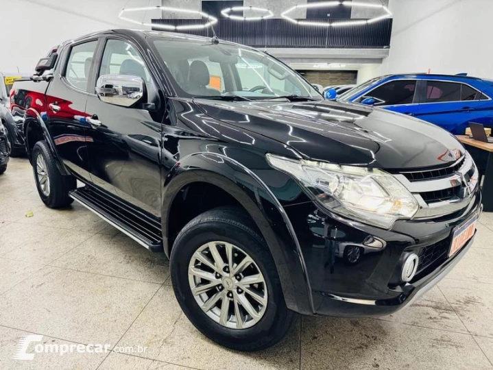 TRITON HPE-S 2.4 CD 4x4 TB DIESEL AUT.