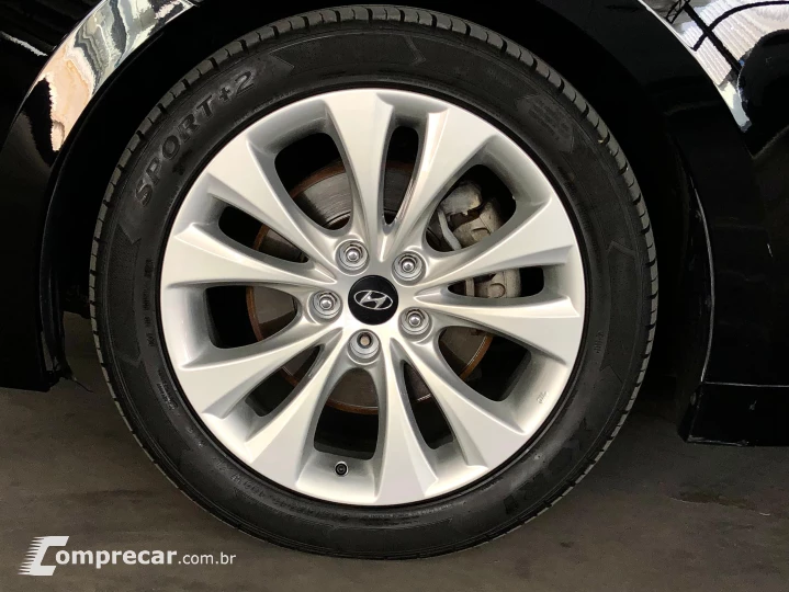 AZERA 3.0 MPFI GLS V6 24V