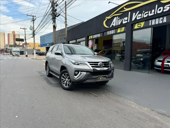 HILUX SW4 2.8 SRX 4X4 7 Lugares 16V Turbo Intercooler