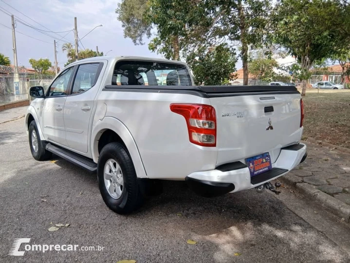 L200 TRITON 2.4 16V Turbo GLS CD 4X4