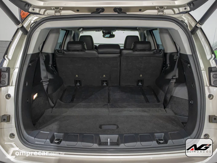 COMMANDER 1.3 T270 Turbo Limited