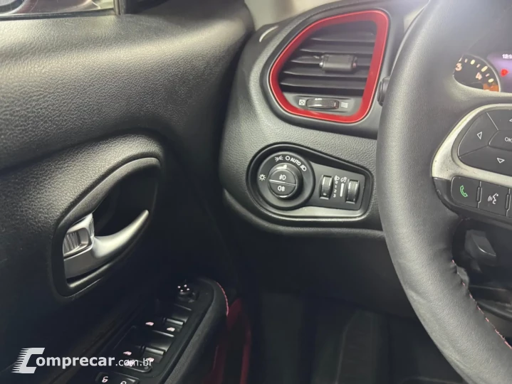 RENEGADE 2.0 16V TURBO TRAILHAWK 4P 4X4 AUTOMÁTICO