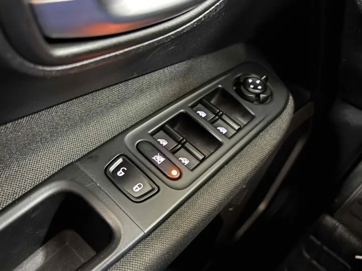 RENEGADE 1.8 16V FLEX 4P AUTOMÁTICO