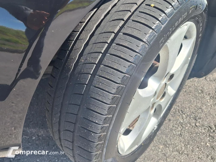 CERATO 1.6 E.213 Sedan 16V