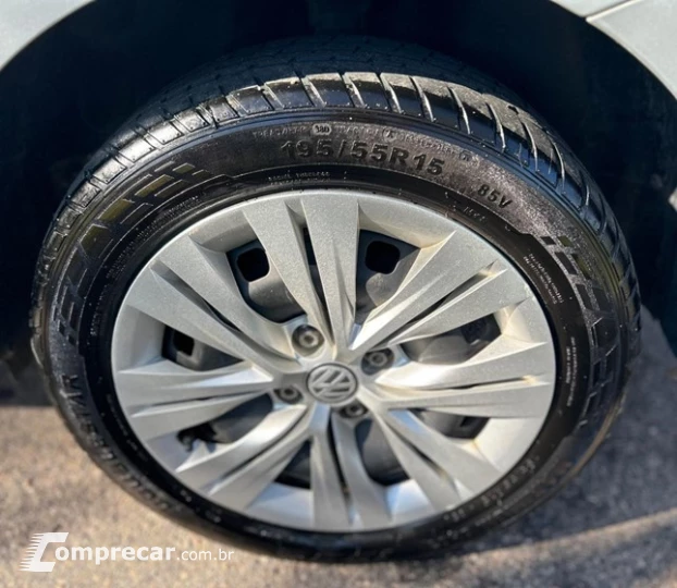 VOYAGE 1.0 12V MPI Totalflex