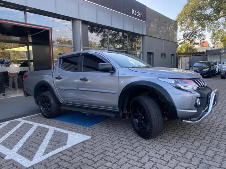 L200 TRITON 2.4 16V Turbo Sport Outdoor GLS CD 4X4